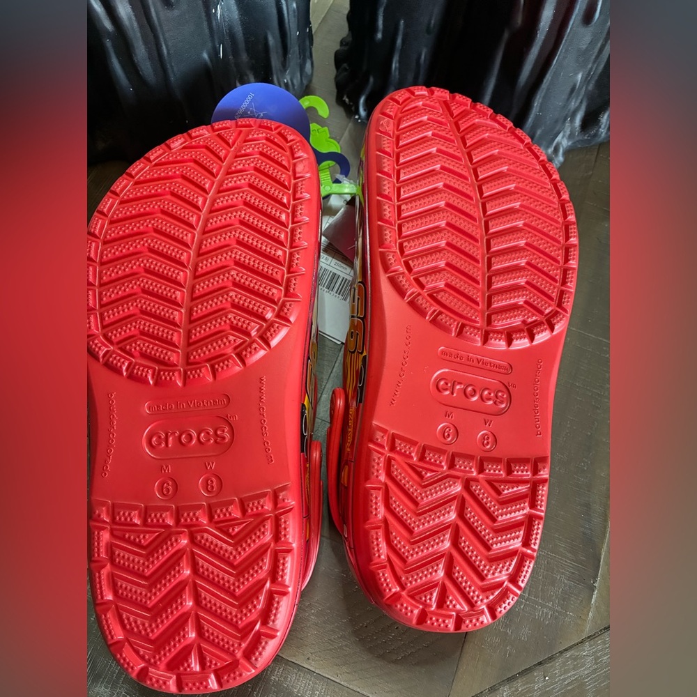 Lightning McQueen CROCS NWT - image 3